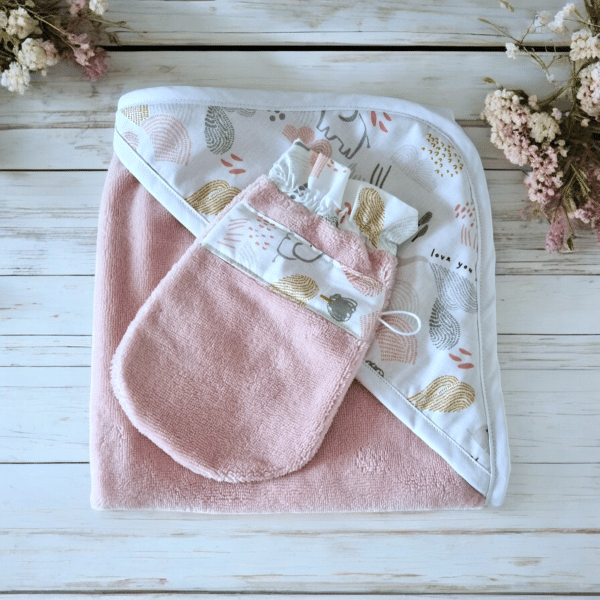 La cape éléphant rose personnalisée — cadeau de naissance unique
