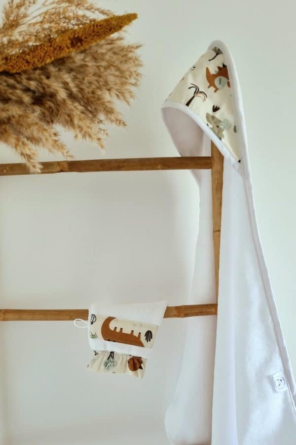 Cape de bain bébé Dino - éponge bambou - Biquette Biquette