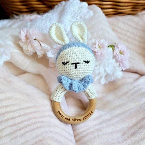 Hochet amigurumis - Le Premier Ami Doux de Votre Bébé - Collection animaux de la ferme - Biquette Biquette