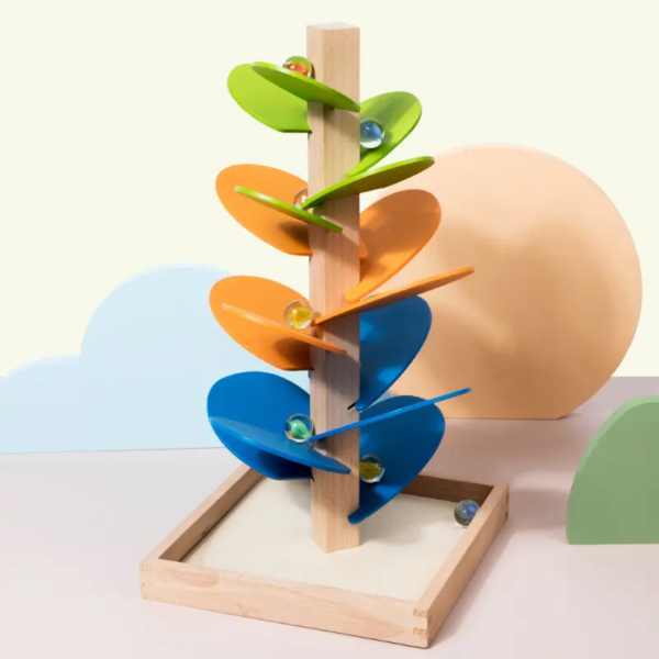 rbre musical en bois Montessori avec cascade de boules colorées – Biquette-Biquette