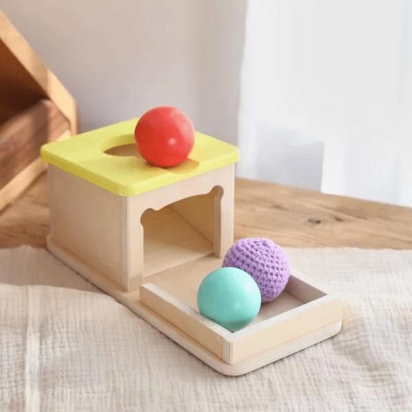 La boîte avec plateau magique