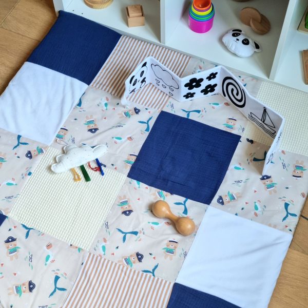 Tapis de Jeu Nomade Éducatif pour Bébé - Rêve d’Océan - Certifié OEKO-TEX® - Biquette Biquette