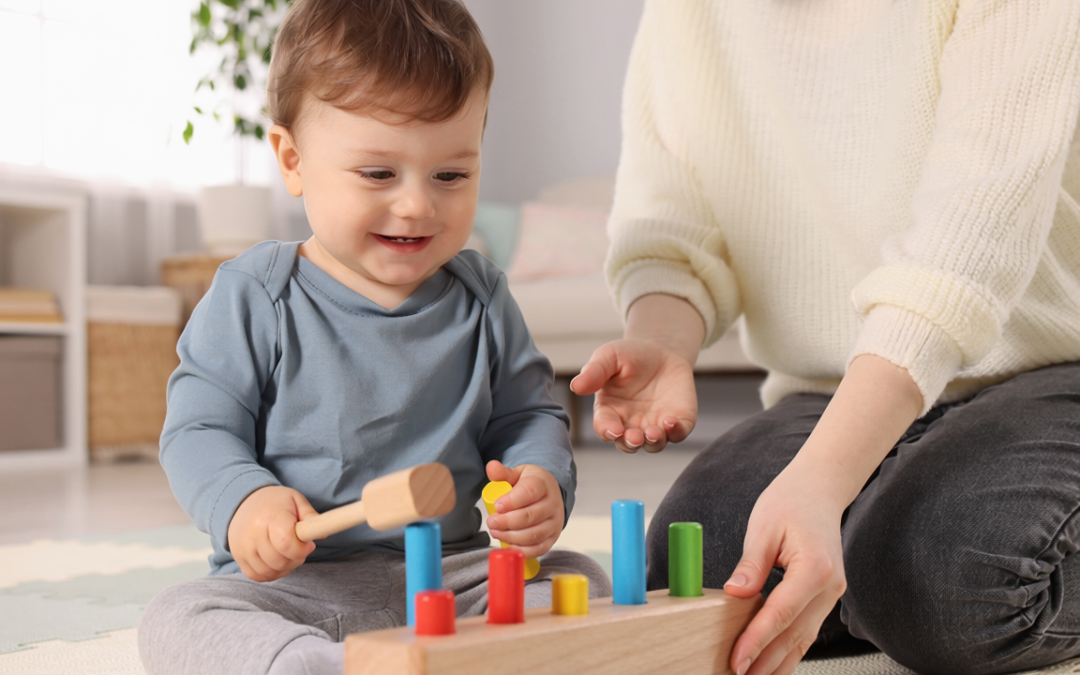 Banc a marteler et jouets a taper en bois : tout comprendre entre 14 et 30 mois